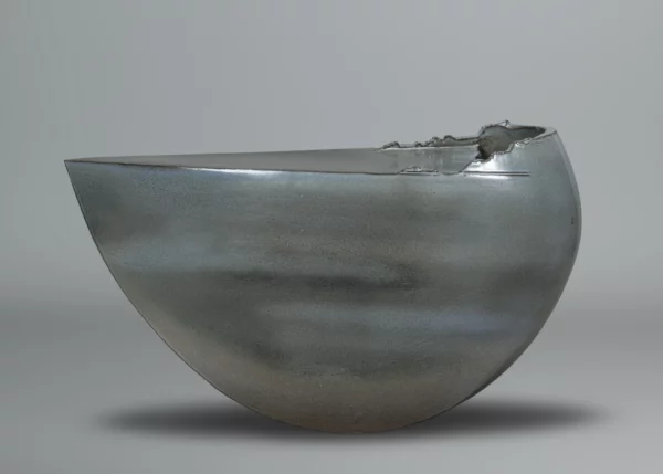 Vase monumental en grès par Akitoshi Ito