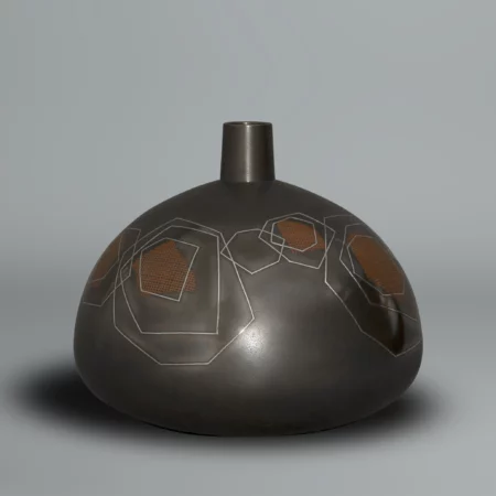 Vase en bronze par Kanamori Eiichi