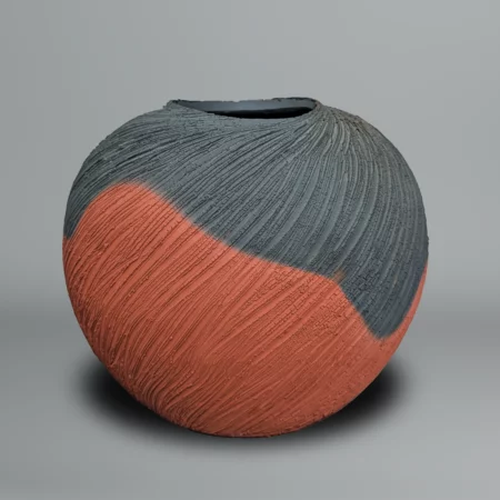 Vase en céramique Mumyoi à décor peigné rouge et noir de l'artiste Itō Sekisui V